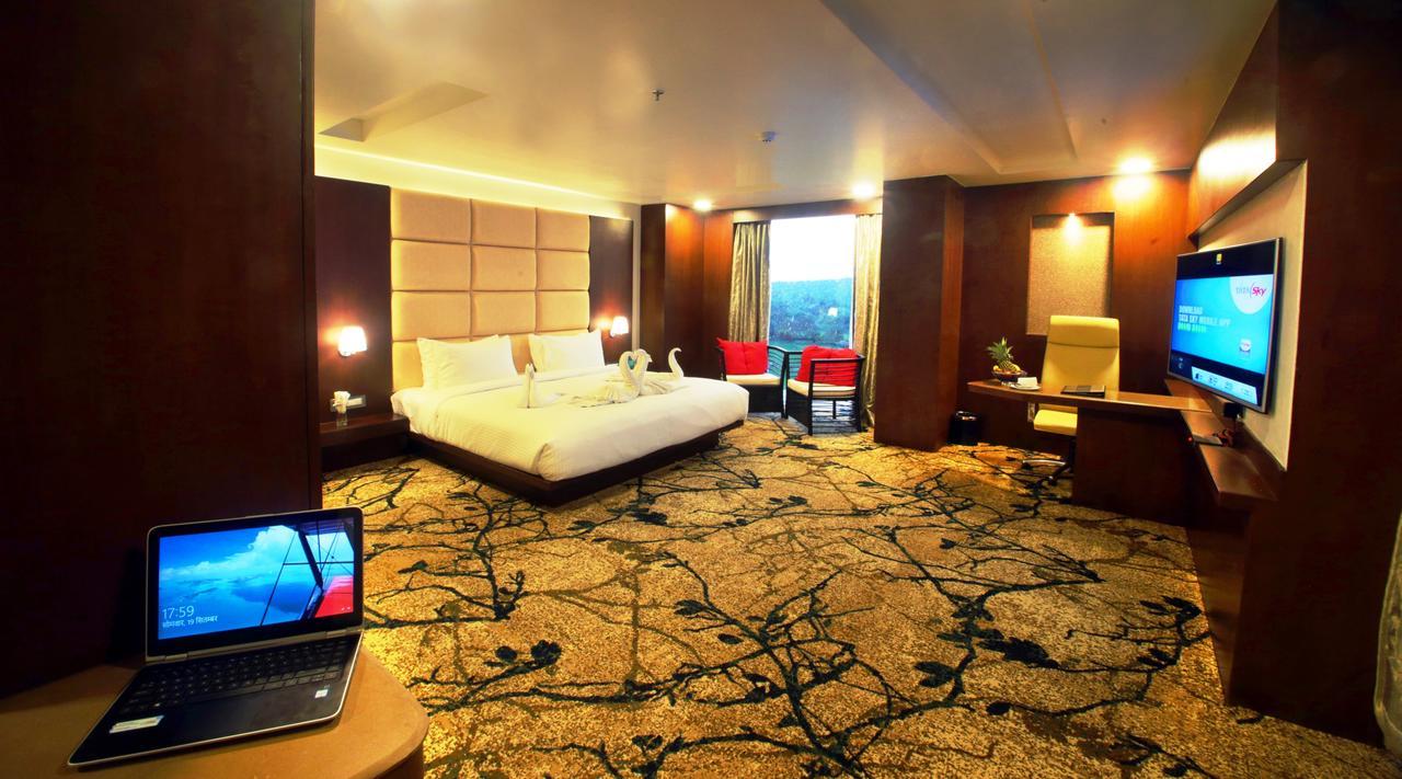 Vijan Mahal Hotel Jabalpur Eksteriør billede