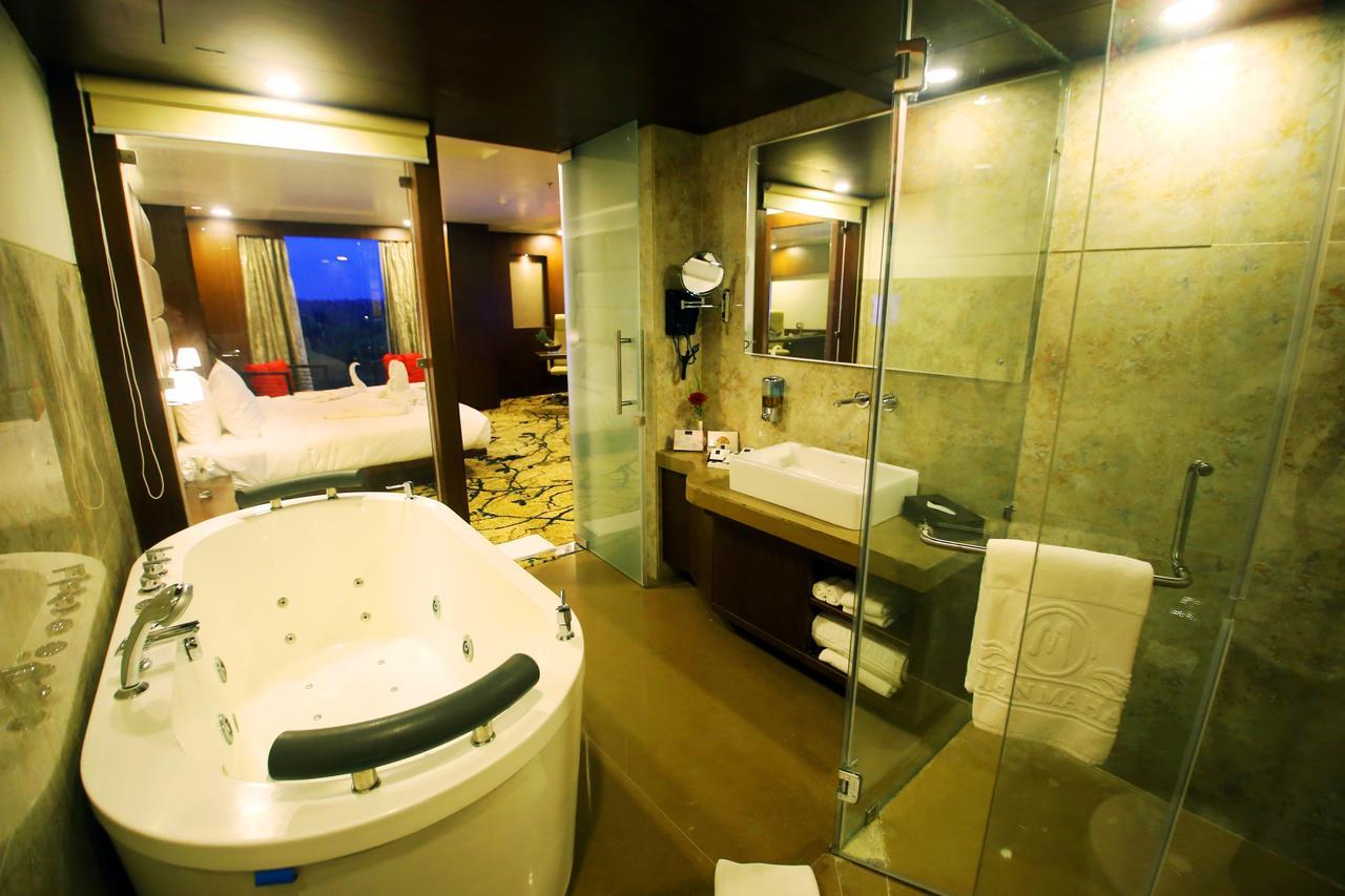 Vijan Mahal Hotel Jabalpur Eksteriør billede