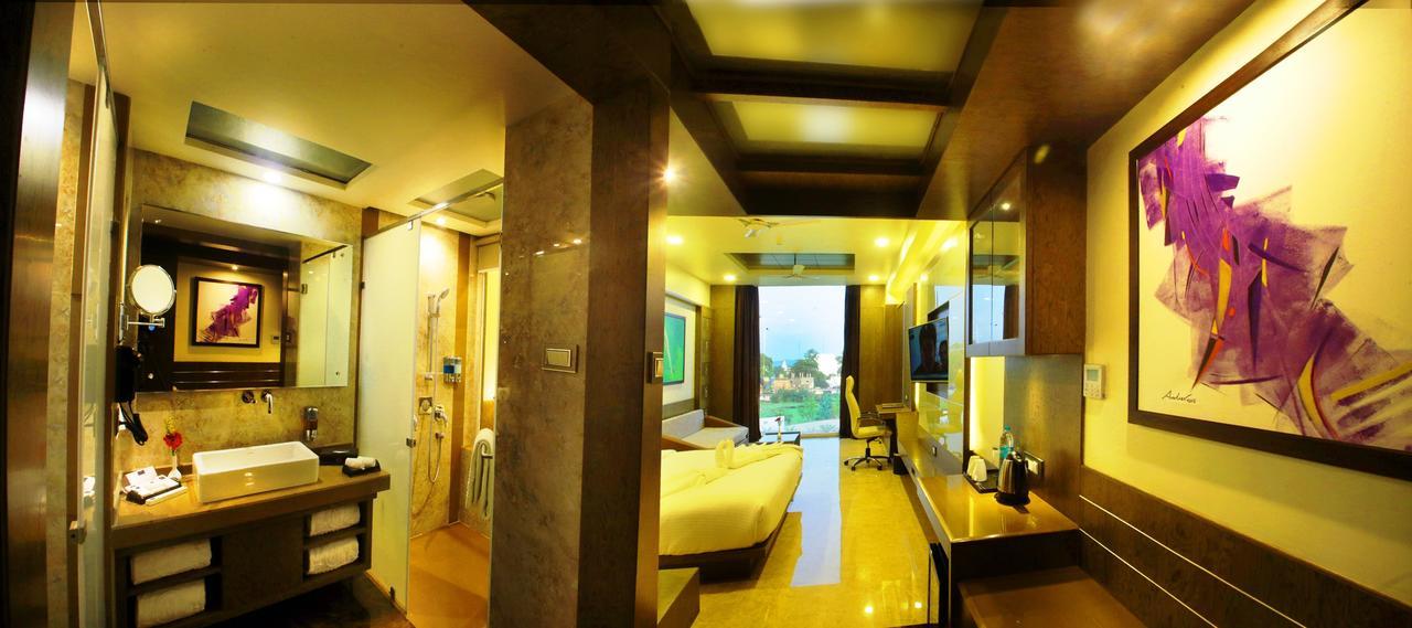 Vijan Mahal Hotel Jabalpur Eksteriør billede
