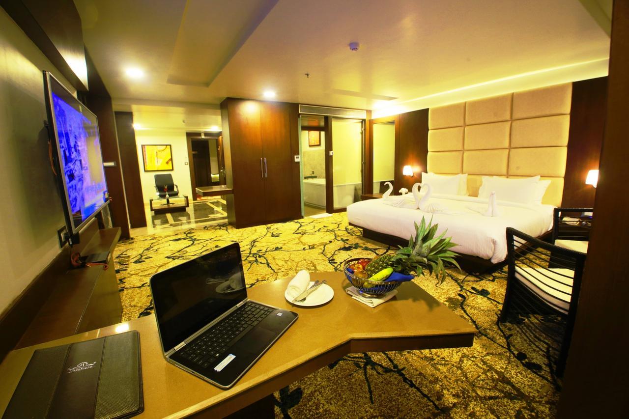 Vijan Mahal Hotel Jabalpur Eksteriør billede